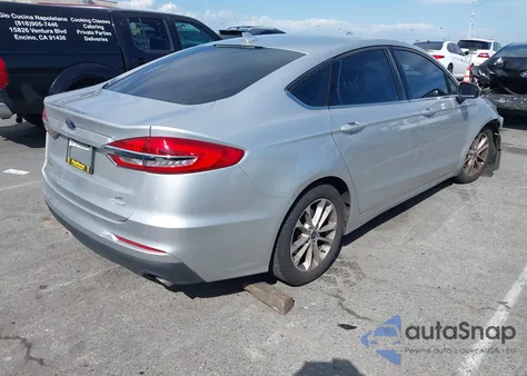 2019 Ford Fusion Se z USA, uszkodzony, nr VIN 3FA6P0HD2KR275293